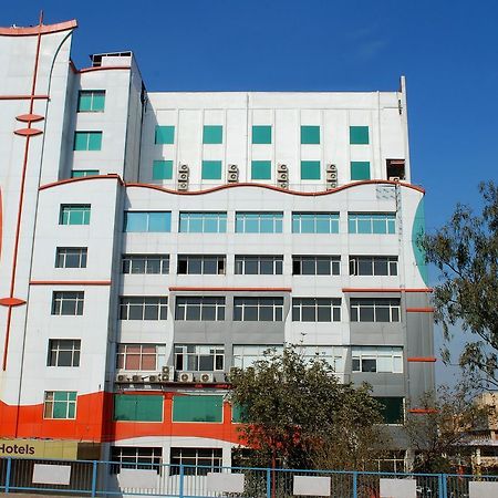 Citrus Hotel Ghaziabad Exterior photo