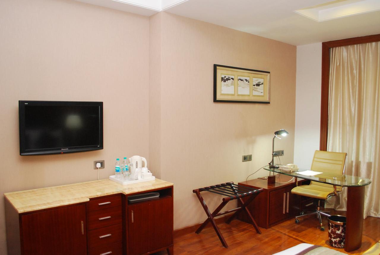 Citrus Hotel Ghaziabad Exterior photo